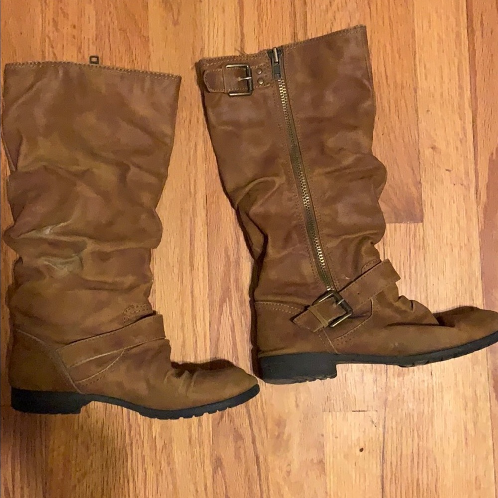 Brown tall boots with buckle
